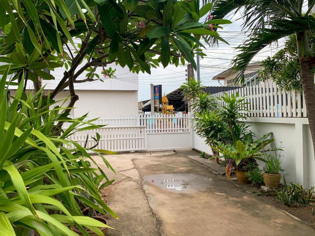 Sawaddeethaweesuk At Kohlarn Apartment Luaran gambar